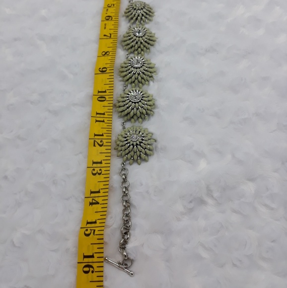 Ann Taylor Flower Necklace New With Tag - Picture 4 of 5